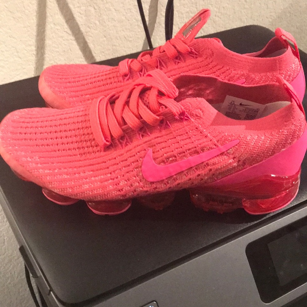 PINK VAPORMAX FOR WOMEN